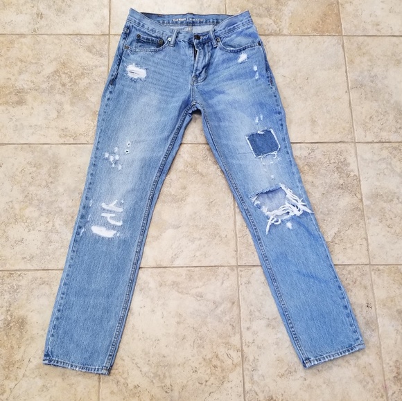 Old Navy Denim - Old Navy Slim Distressed Jeans in Great Condition